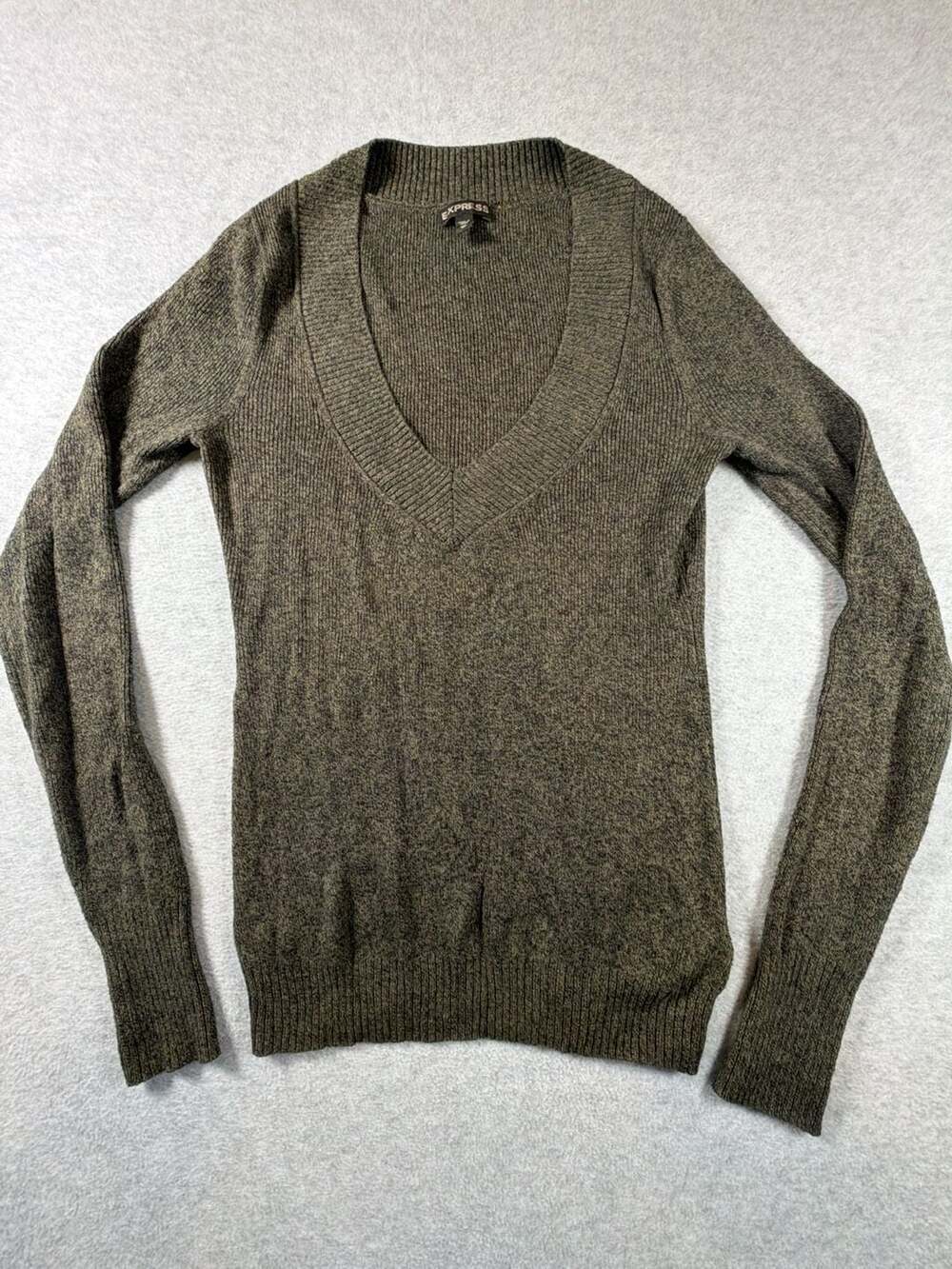 Express Women's Olive Green Ribbed Knit V-Neck Long Sleeve Sweater